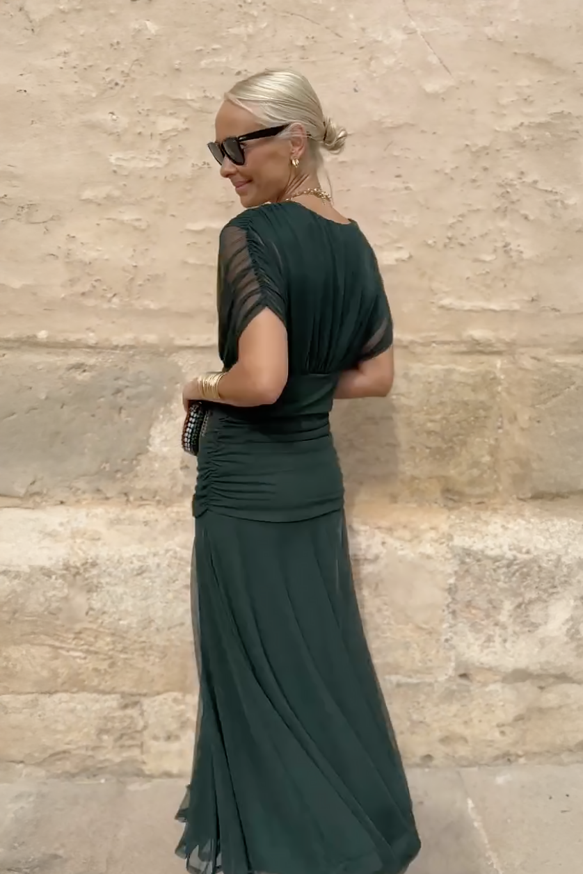 Elegantiška Maxi Suknelė Šventėms su V Formos Iškirpte