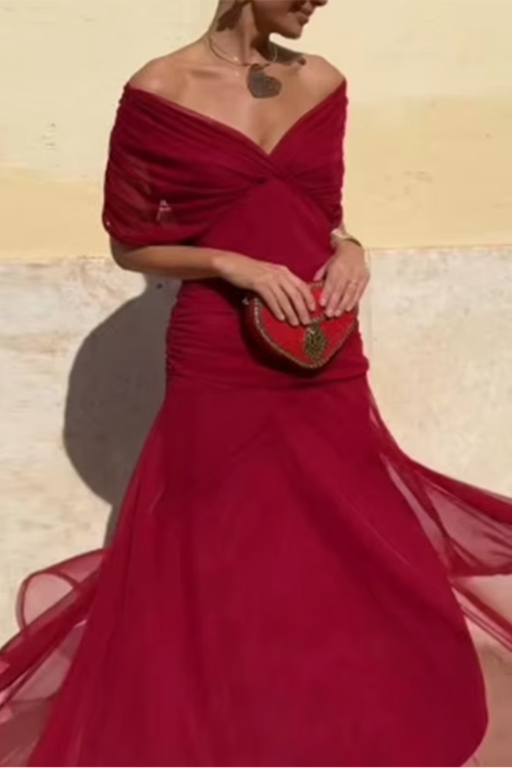 Elegantiška Maxi Suknelė Šventėms su V Formos Iškirpte
