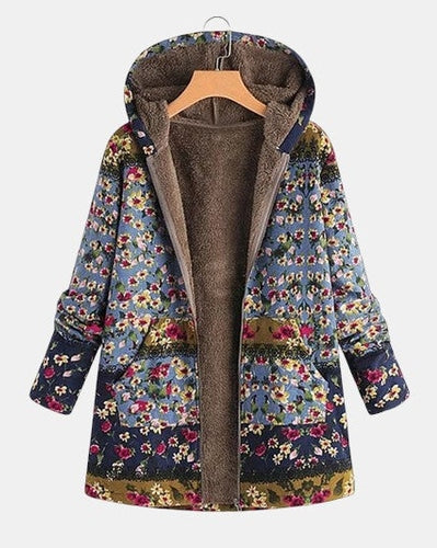 Elena – Boho-Sherpa-kapučino megztinis su gėlių raštu